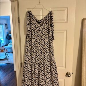 Banana Republic baby pink and navy Midi with shoulder ties